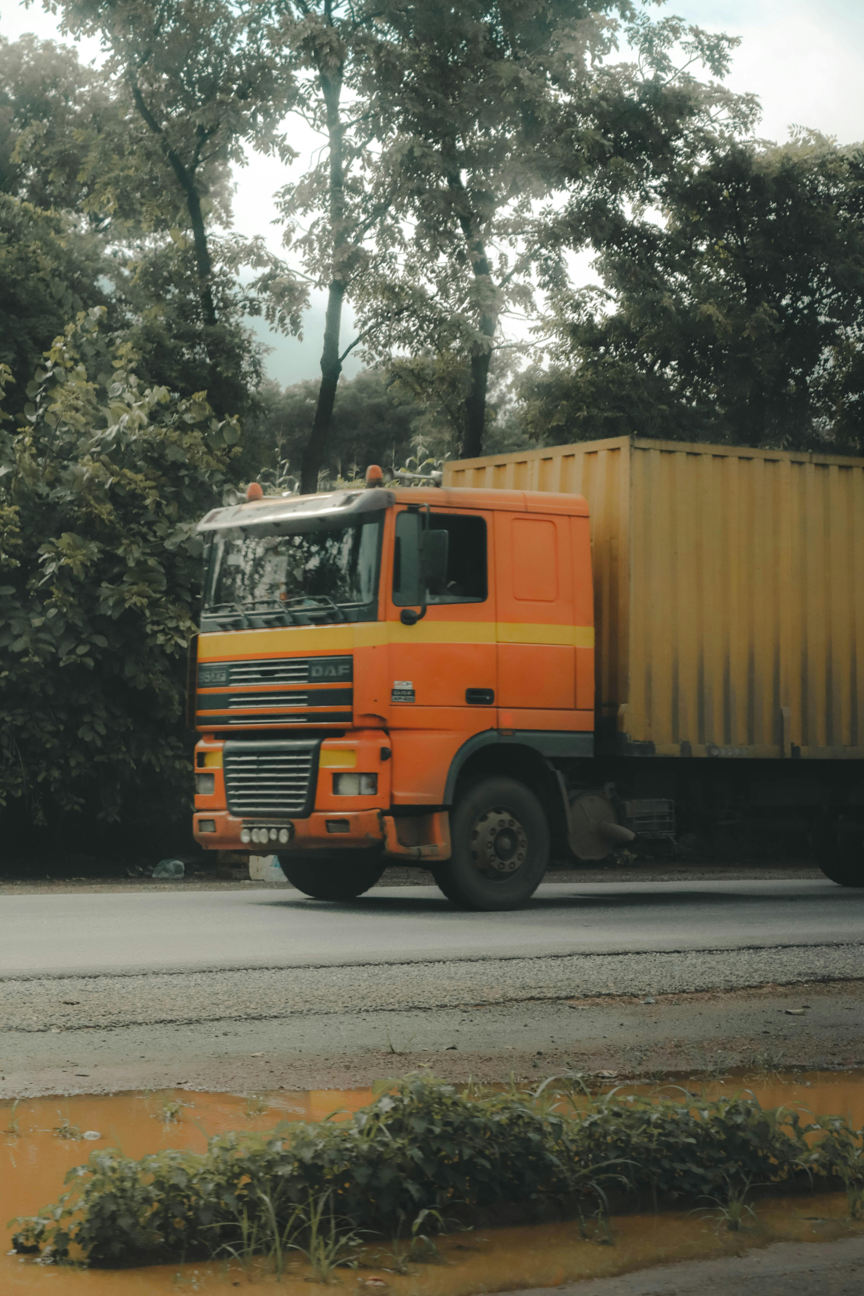 Gütertransport mit Zuversicht, Pünktlichkeit und termingerechter Ausführung.